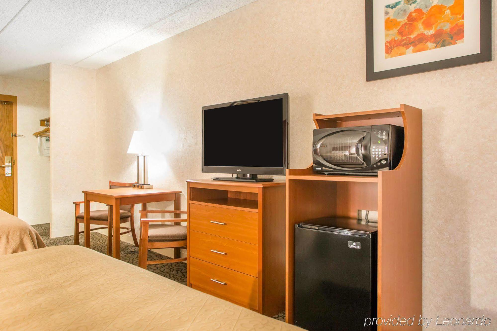 Quality Inn Stadium Area Green Bay Exteriér fotografie